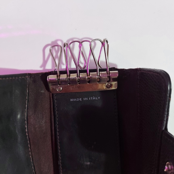Auth Chanel key wallet, used with care. - Picture 5 of 5